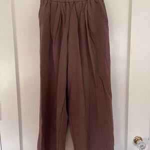 Relaxed Pleated Pants - Brown